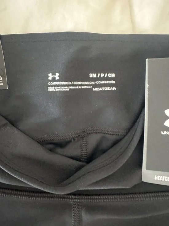 Under Armour HeatGear Armour HiRise Leggings Black Full Length NWT Size S - Picture 7 of 9